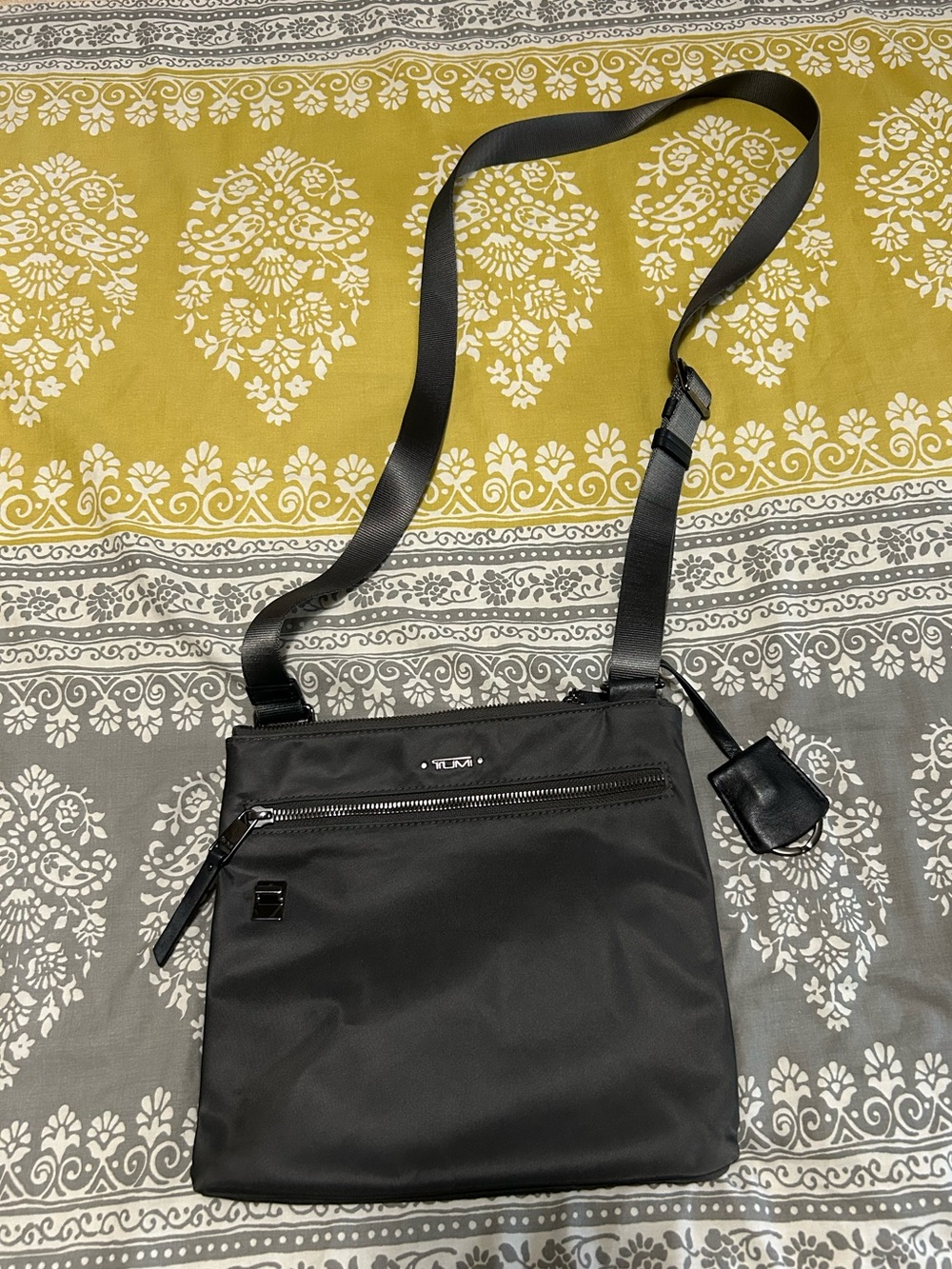 TUMI Voyageur Tula Gray Crossbody Bag. Like New!